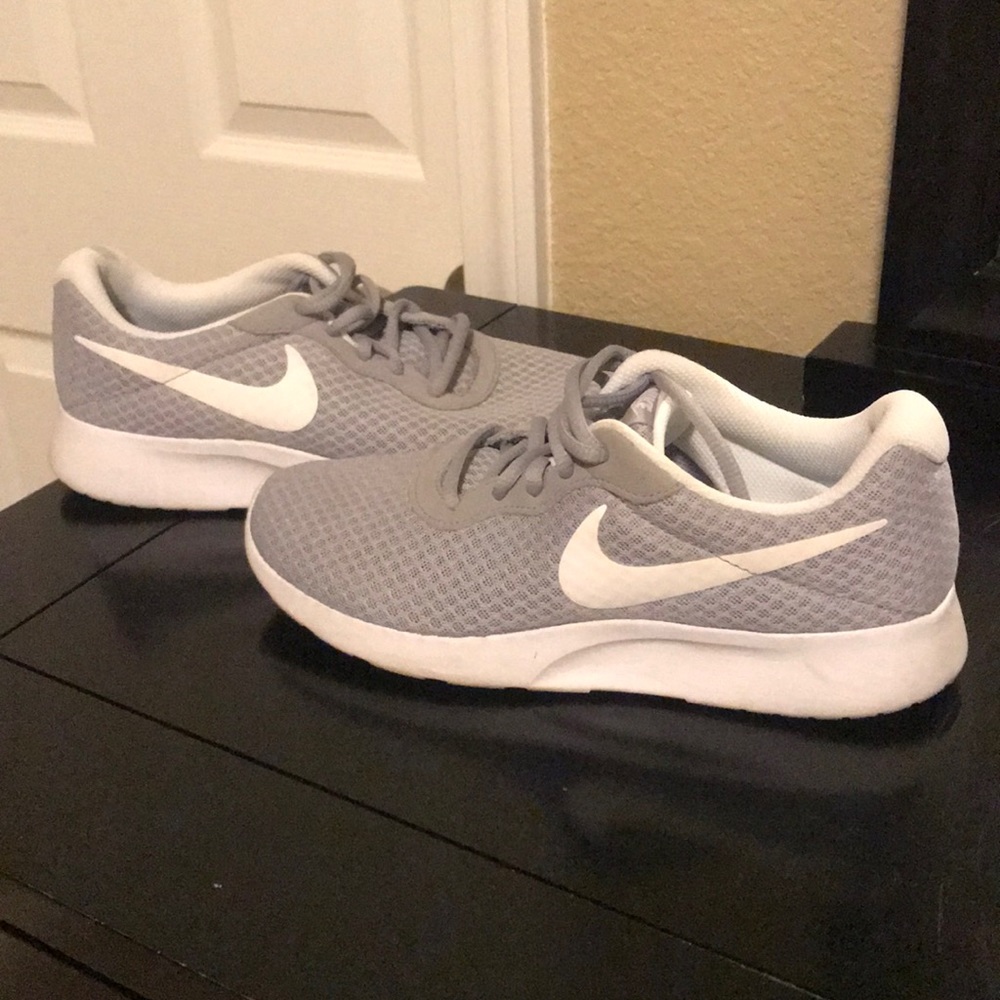Nike shoes - US 8.5